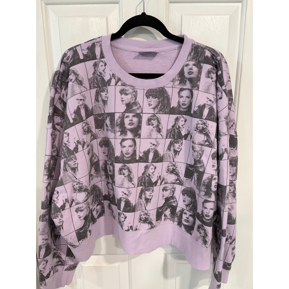 Woman's Taylor Swift The Eras Tour Size 2XL Violet Graphic Crewneck Sweatshirt